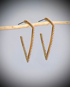 Edgy Triangle Hoops