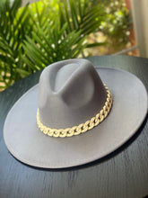Load image into Gallery viewer, Panama Hat with Chain