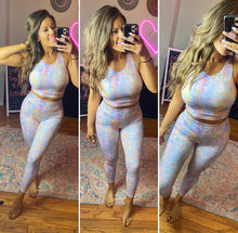 Load image into Gallery viewer, Over The Rainbow Leggings